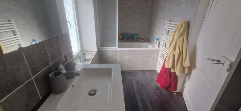 Maison - 98 m² - 5 pièces