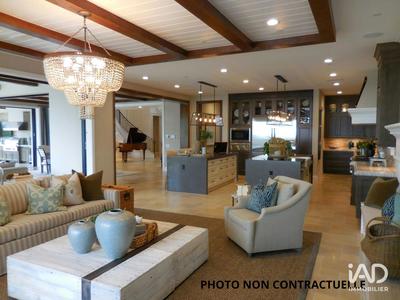 Appartement - 240 m² - 6 pièces