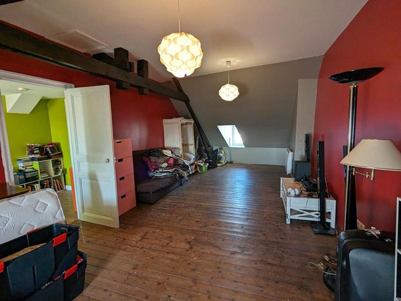 Maison - 200 m² - 8 pièces