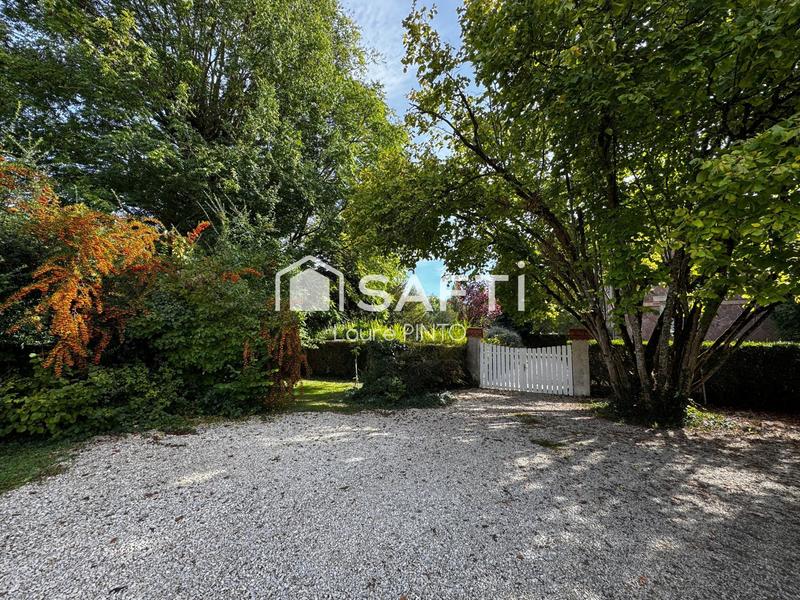 Maison de maîtres - 200 m² - 8 pièces