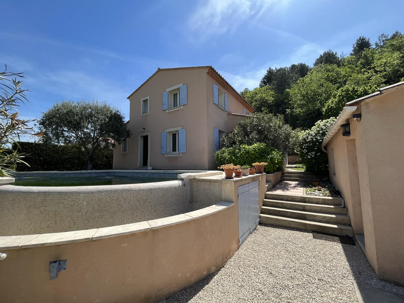 Villa - 172 m² - 5 pièces