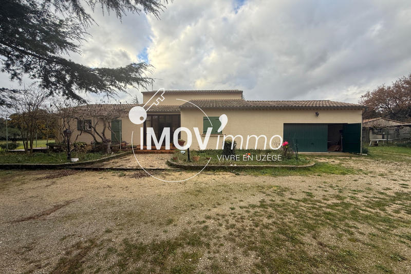 Maison - 210 m² - 6 pièces