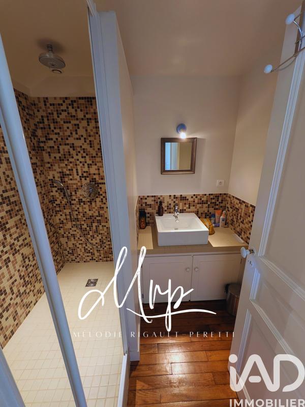 Maison - 228 m² - 8 pièces