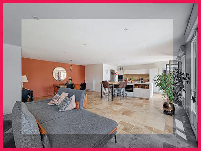 Maison - 260 m² - 10 pièces