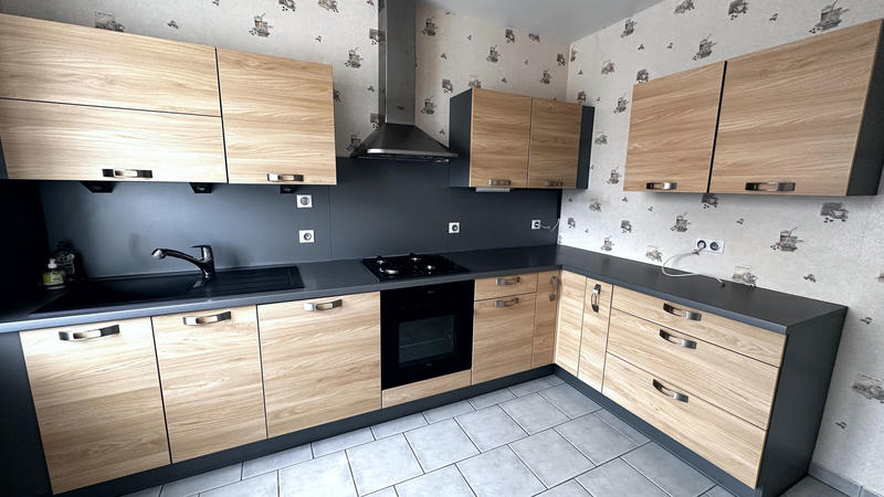 Maison - 98 m² - 6 pièces