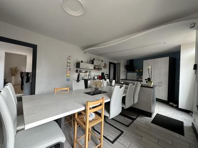 Maison - 186 m² - 7 pièces