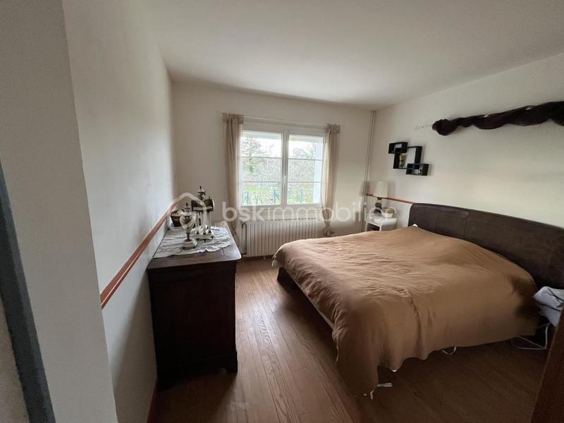 Demeure - 239 m² - 10 pièces