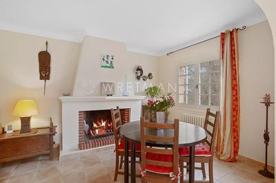 Maison - 189 m² - 9 pièces