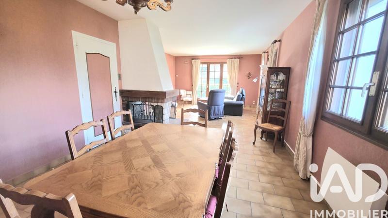 Maison - 196 m² - 7 pièces