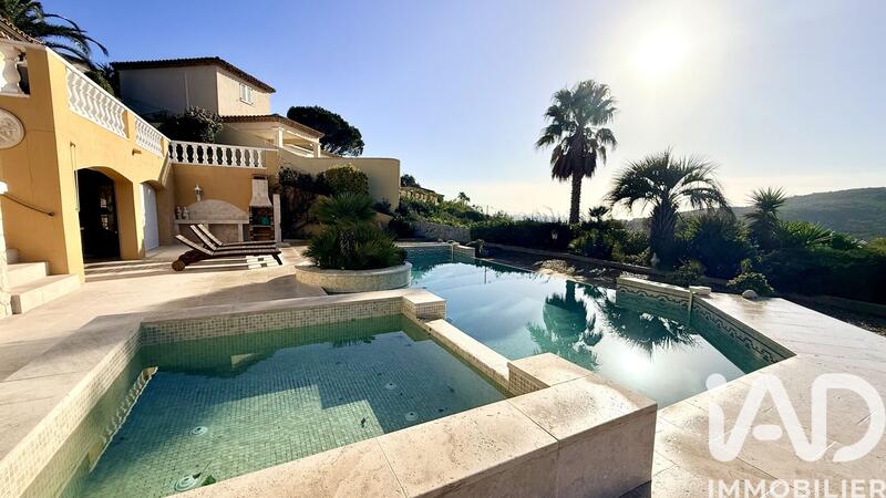 Maison - 176 m² - 6 pièces