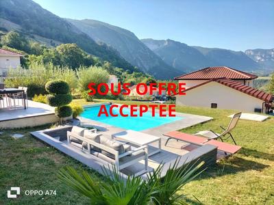 Maison - 113 m² - 5 pièces