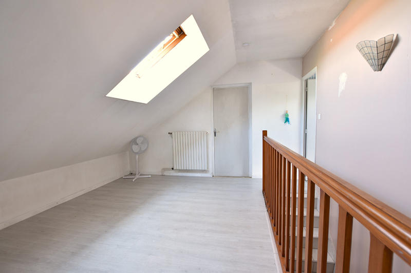 Maison - 151 m² - 9 pièces