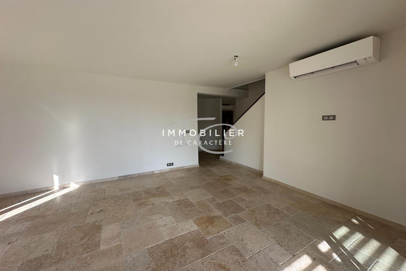 Maison - 207 m² - 8 pièces