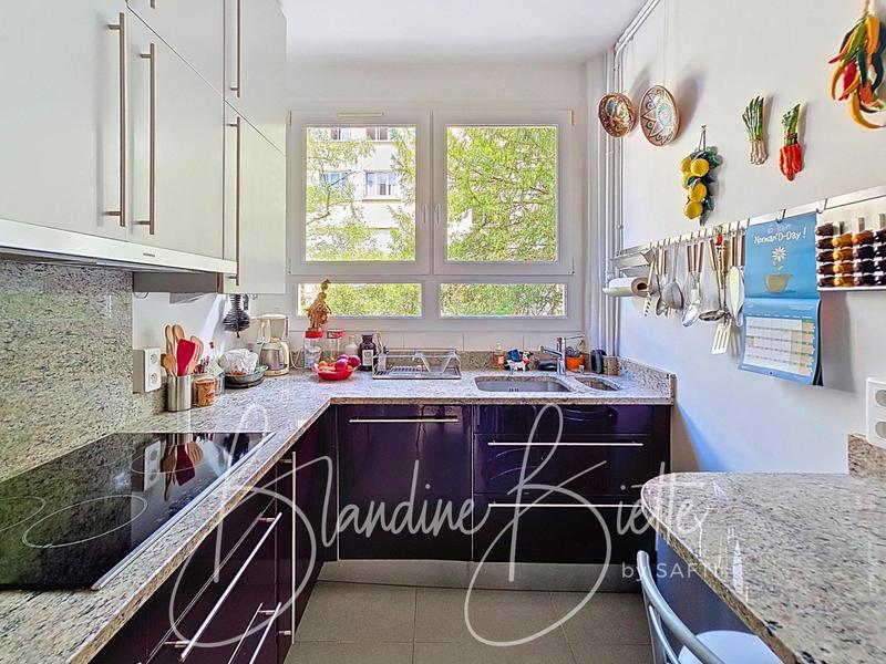 Appartement - 80 m² - 4 pièces