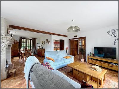 Maison - 253 m² - 10 pièces