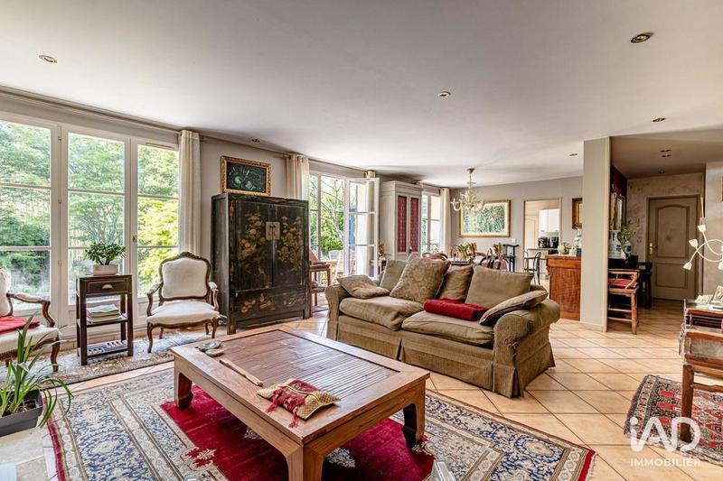 Maison - 225 m² - 6 pièces