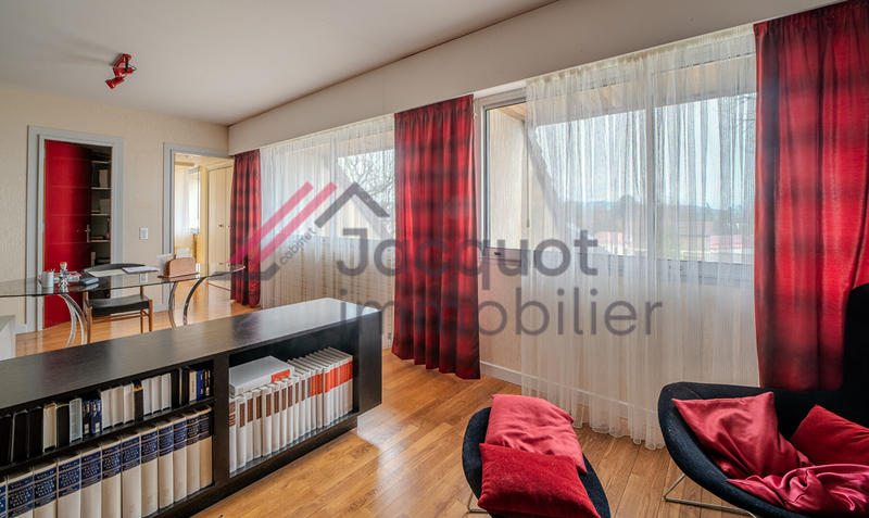 Maison - 385 m² - 12 pièces