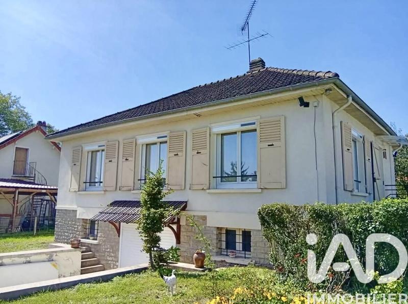 Maison - 90 m² - 4 pièces