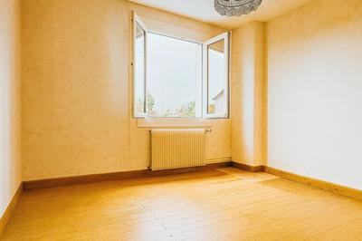 Maison - 84 m² - 4 pièces