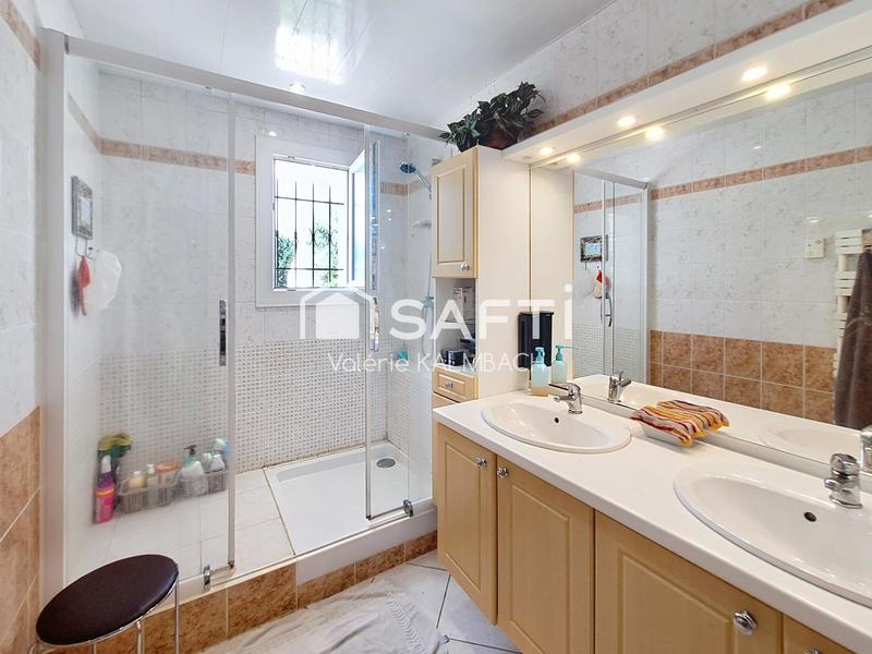 Maison - 120 m² - 5 pièces