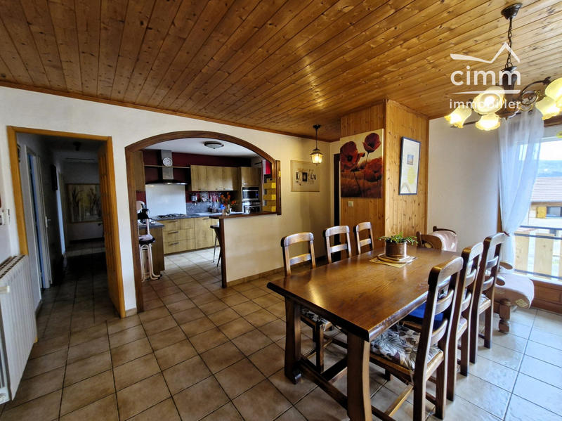 Maison - 111 m² - 5 pièces