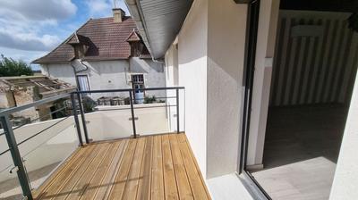 Maison - 231 m² - 9 pièces