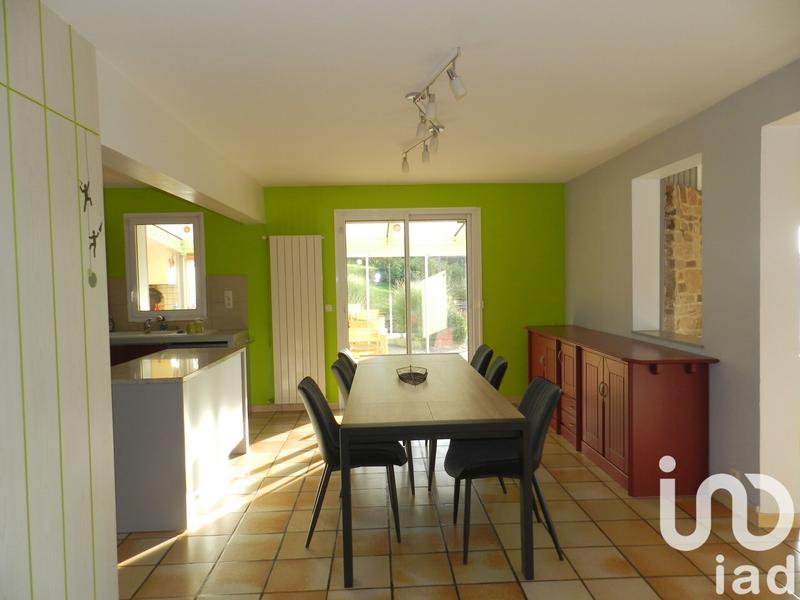 Maison - 240 m² - 9 pièces