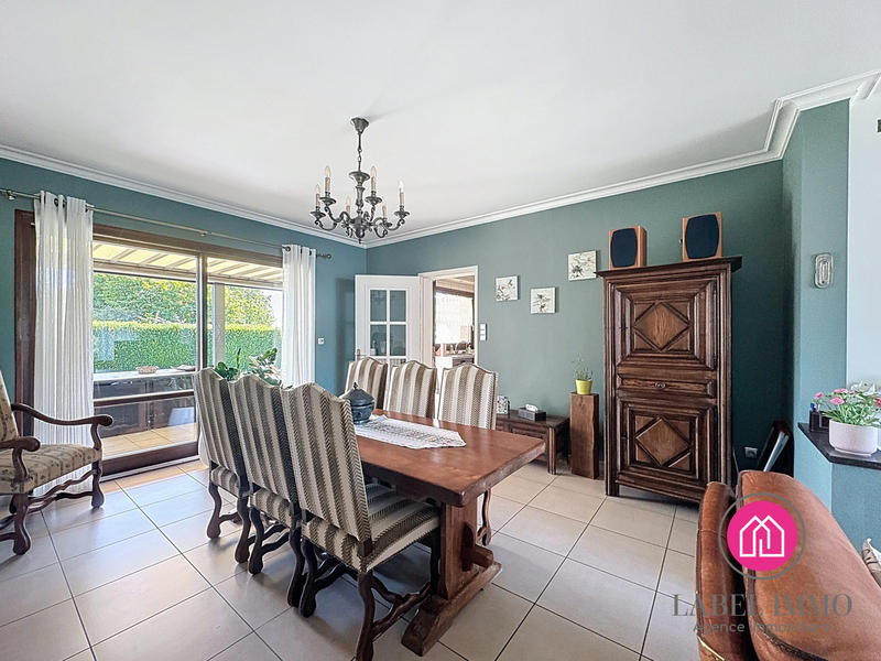 Maison - 176 m² - 8 pièces