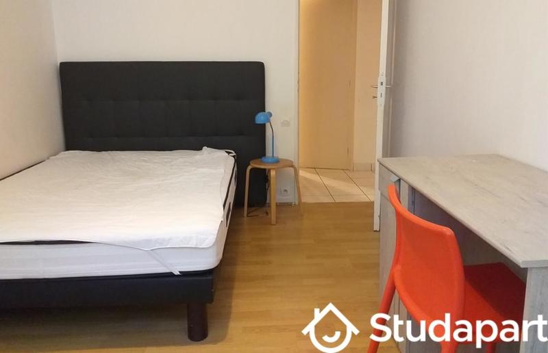 Chambre - 11 m² - 1 pièce