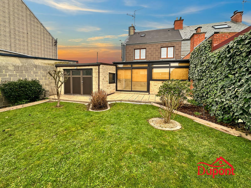 Maison - 95 m² - 5 pièces