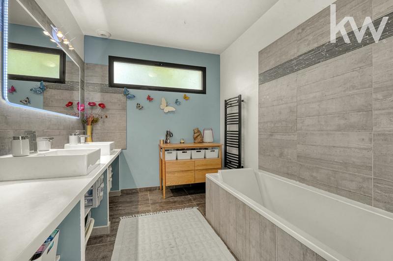 Maison - 145 m² - 5 pièces