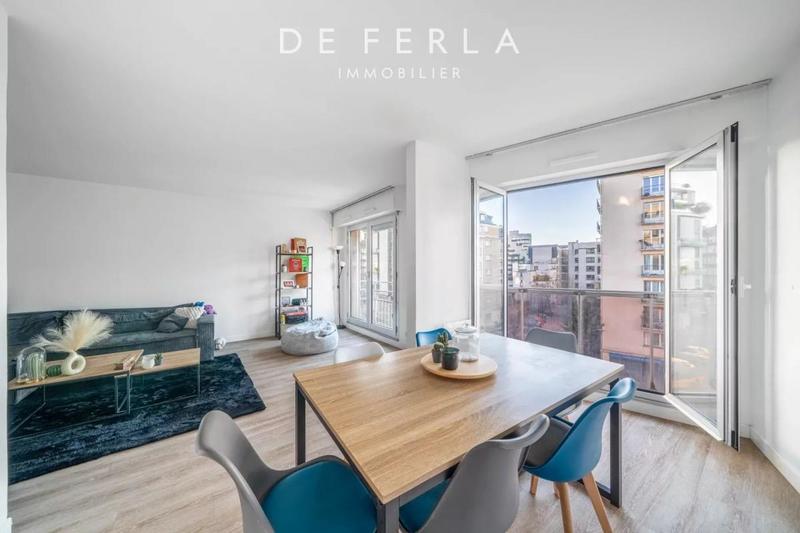 Appartement - 100 m² - 5 pièces