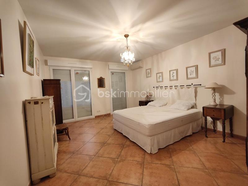 Appartement - 160 m² - 5 pièces