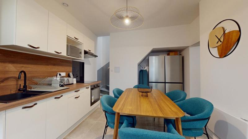 Maison - 102 m² - 6 pièces