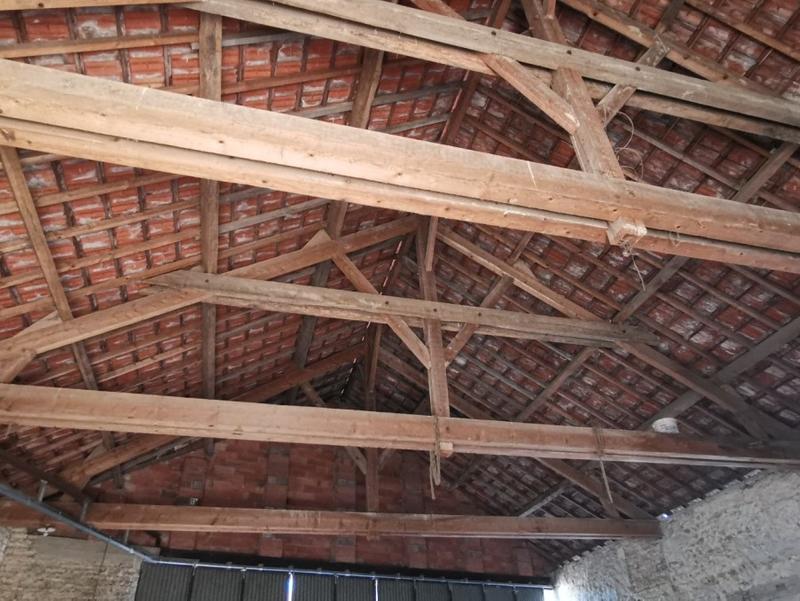 Maison - 350 m² - 1 pièce