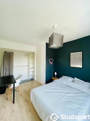 Chambre - 12 m² - 1 pièce