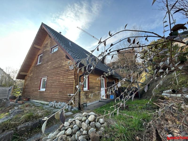 Maison - 104 m² - 5 pièces