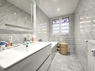 Appartement - 83 m² - 5 pièces