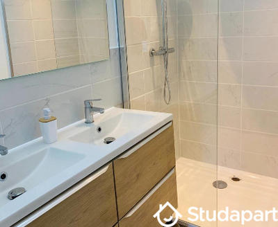 Chambre - 12 m² - 1 pièce