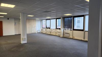Bureau - 302 m²