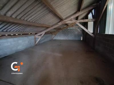 Maison - 400 m² - 4 pièces