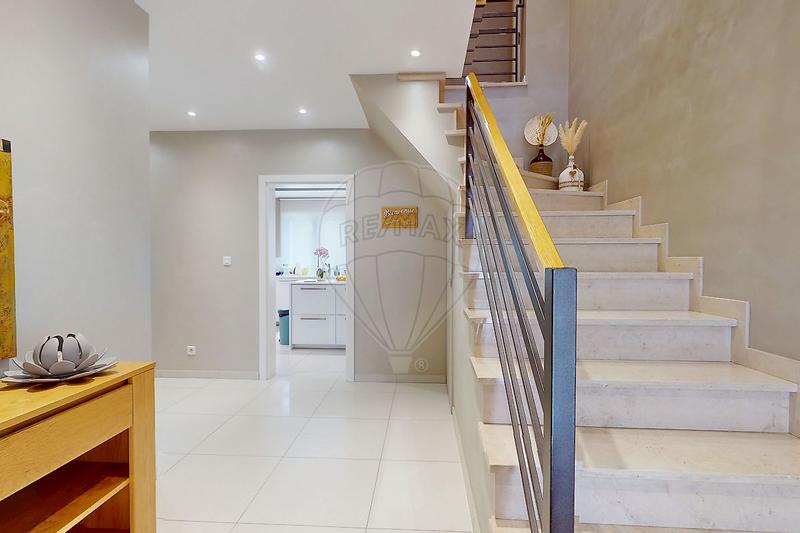 Maison - 173 m² - 6 pièces