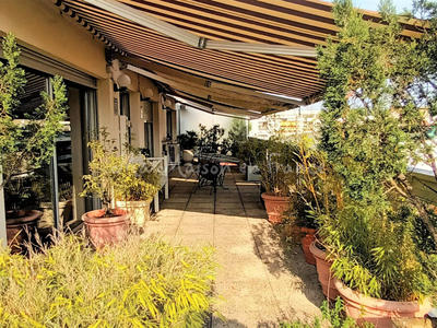 Appartement - 200 m² - 5 pièces