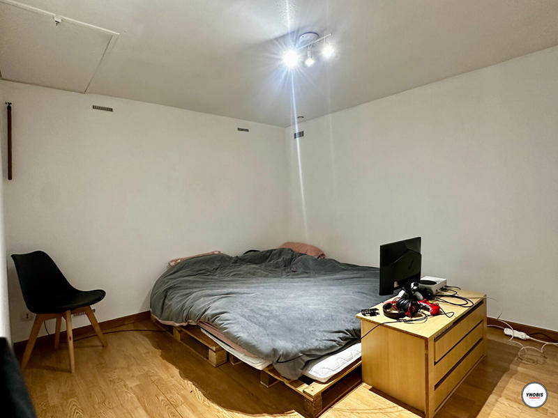 Maison - 256 m² - 12 pièces