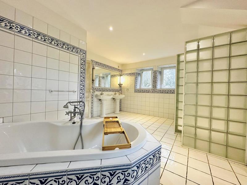 Longère - 225 m² - 8 pièces