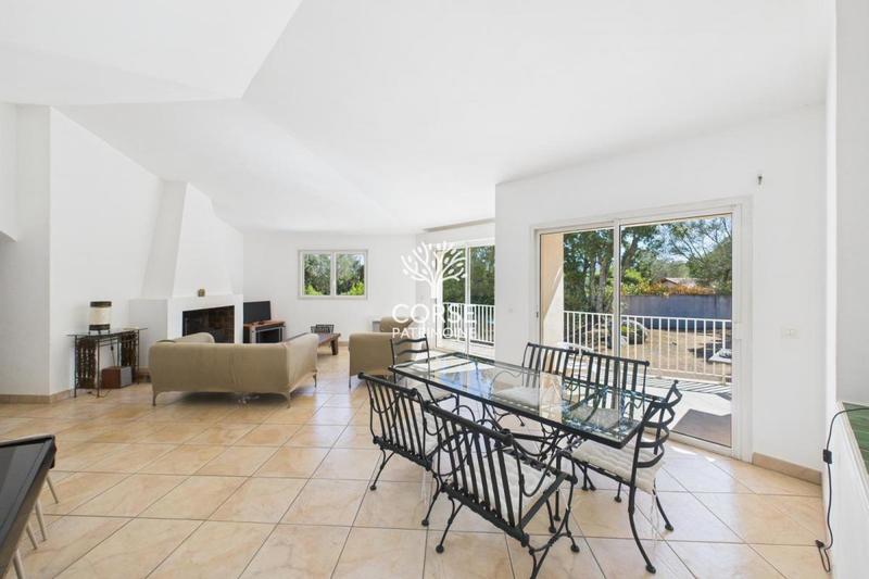 Maison - 145 m² - 6 pièces