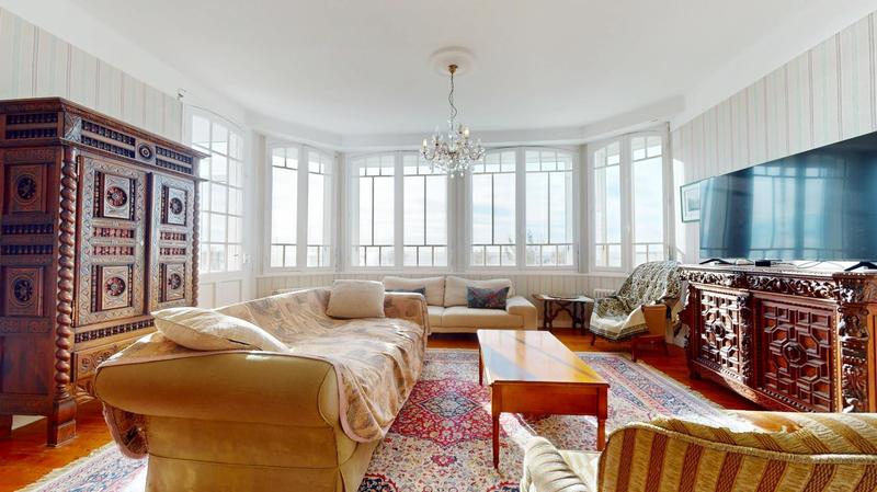 Villa - 286 m² - 12 pièces