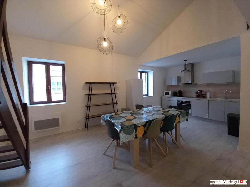 Appartement - 81 m² - 3 pièces