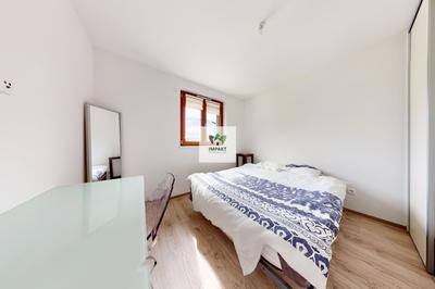 Maison - 102 m² - 4 pièces