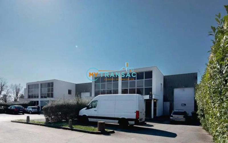 Local d'activités - 357 m²